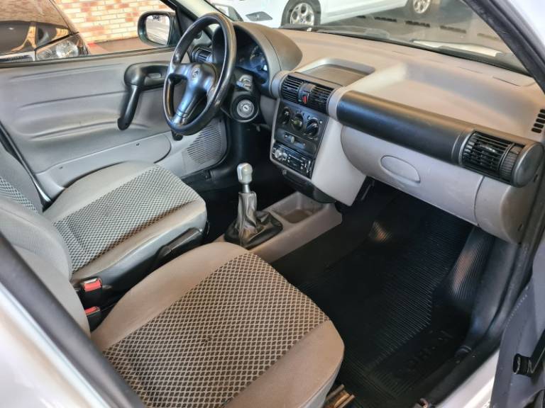 CHEVROLET - CLASSIC - 2009/2009 - Branca - R$ 23.900,00