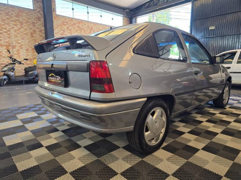 CHEVROLET - KADETT - 1998/1998 - Prata - R$ 24.900,00