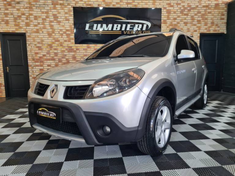 RENAULT - SANDERO - 2012/2013 - Prata - R$ 39.500,00