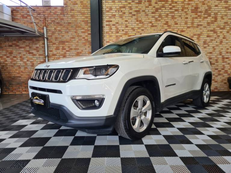 JEEP - COMPASS - 2017/2018 - Branca - R$ 82.900,00
