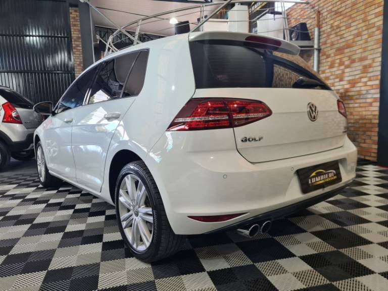 VOLKSWAGEN - GOLF - 2015/2015 - Branca - R$ 86.900,00