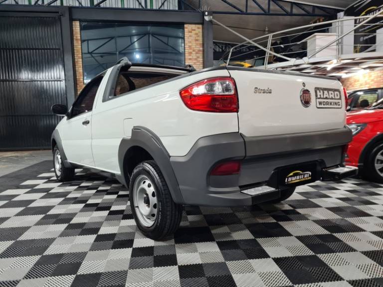 FIAT - STRADA - 2019/2020 - Branca - R$ 58.900,00