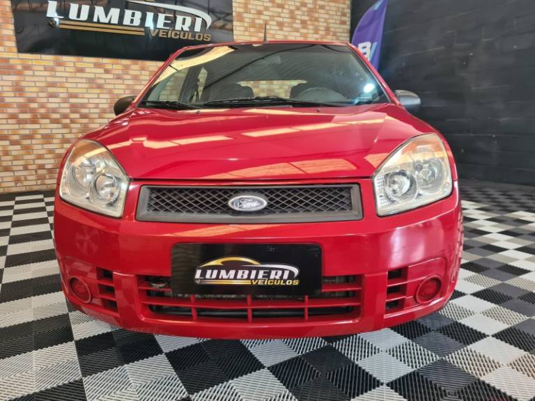 FORD - FIESTA - 2008/2009 - Vermelha - R$ 24.900,00