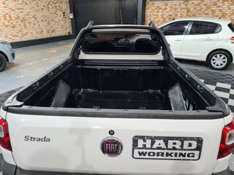FIAT - STRADA - 2019/2020 - Branca - R$ 58.900,00