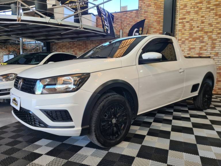VOLKSWAGEN - SAVEIRO - 2020/2021 - Preta - R$ 67.900,00