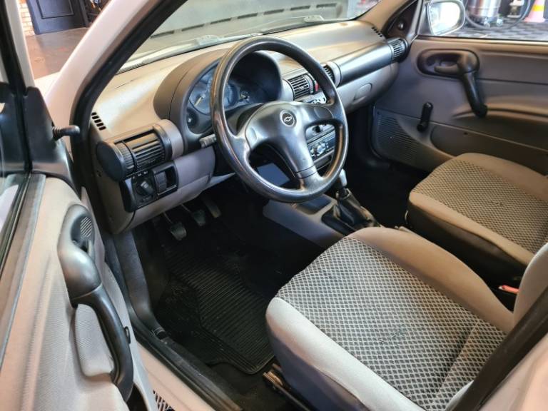 CHEVROLET - CLASSIC - 2009/2009 - Branca - R$ 23.900,00