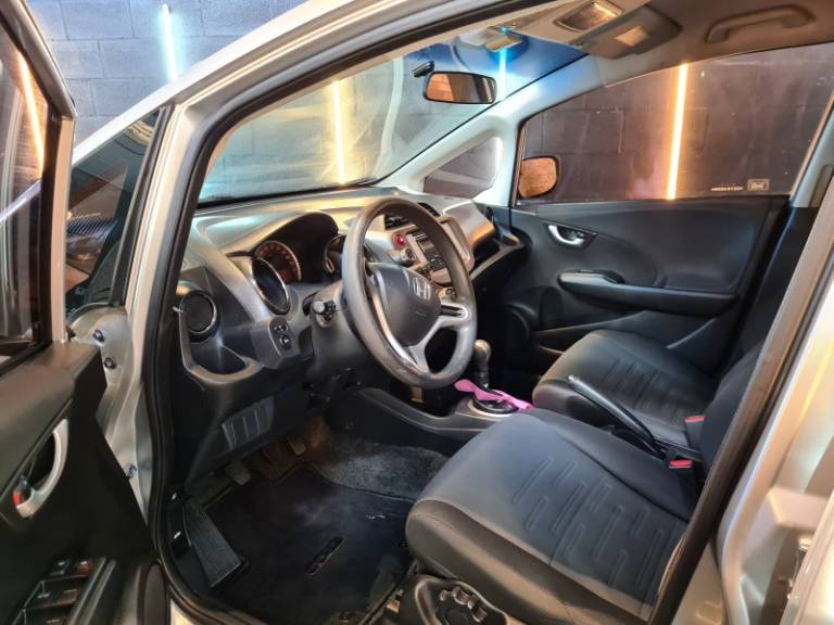 HONDA - FIT - 2013/2013 - Prata - R$ 58.900,00