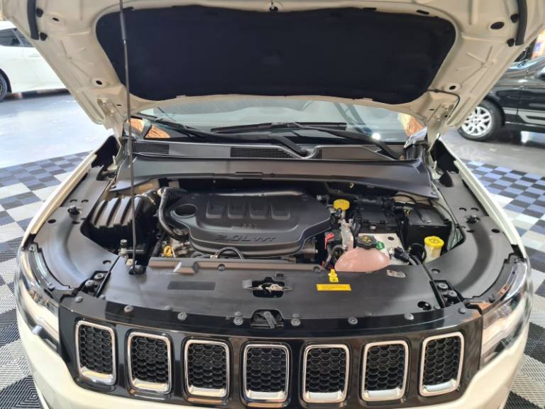 JEEP - COMPASS - 2017/2018 - Branca - R$ 91.900,00