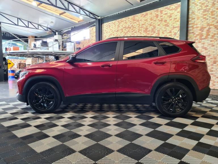 CHEVROLET - TRACKER - 2023/2024 - Vermelha - R$ 142.900,00