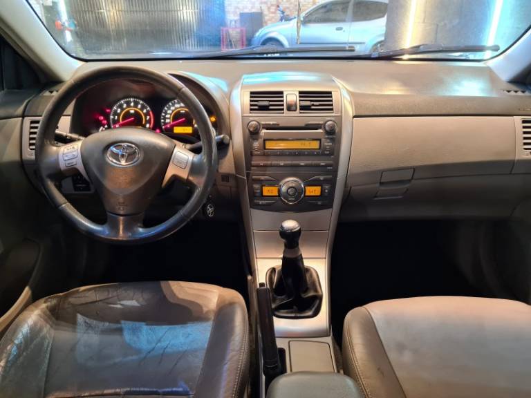 TOYOTA - COROLLA - 2009/2009 - Prata - R$ 49.900,00