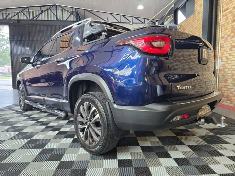 FIAT - TORO - 2021/2022 - Azul - R$ 139.900,00