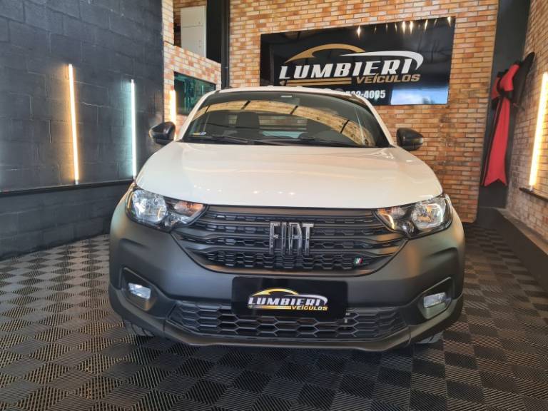 FIAT - STRADA - 2022/2023 - Branca - R$ 82.900,00