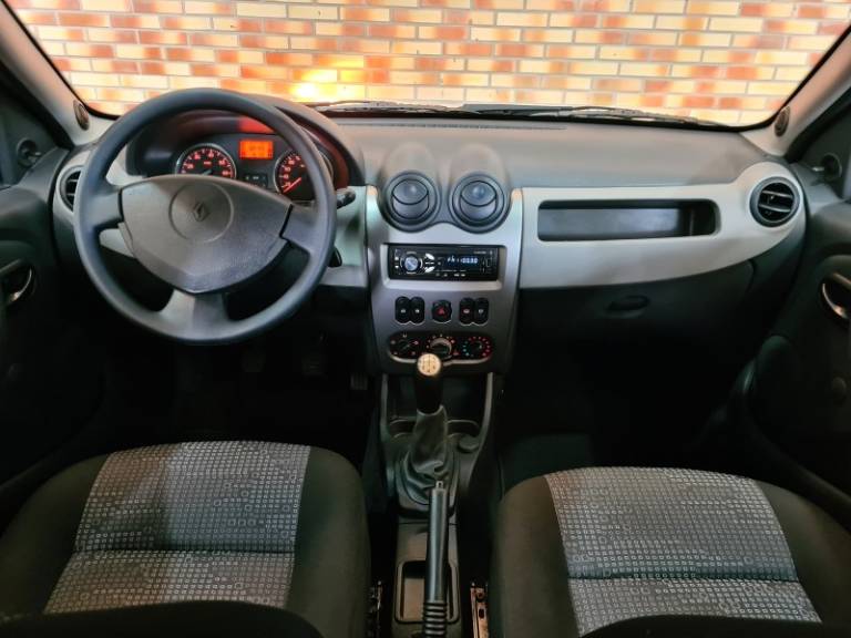 RENAULT - SANDERO - 2009/2009 - Preta - R$ 24.500,00
