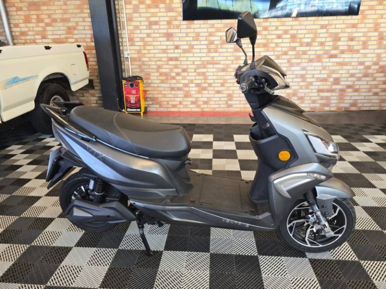 VENTANE MOTORS - VTX - 2023/2023 - Cinza - R$ 13.800,00