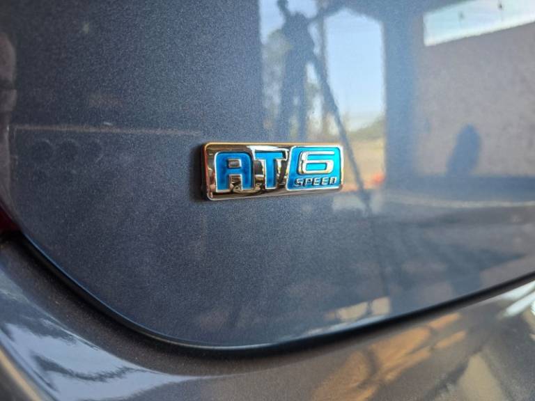 CHEVROLET - ONIX - 2013/2014 - Azul - R$ 55.900,00