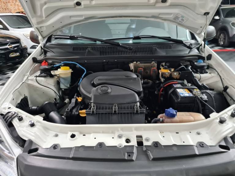 FIAT - STRADA - 2019/2020 - Branca - R$ 58.900,00