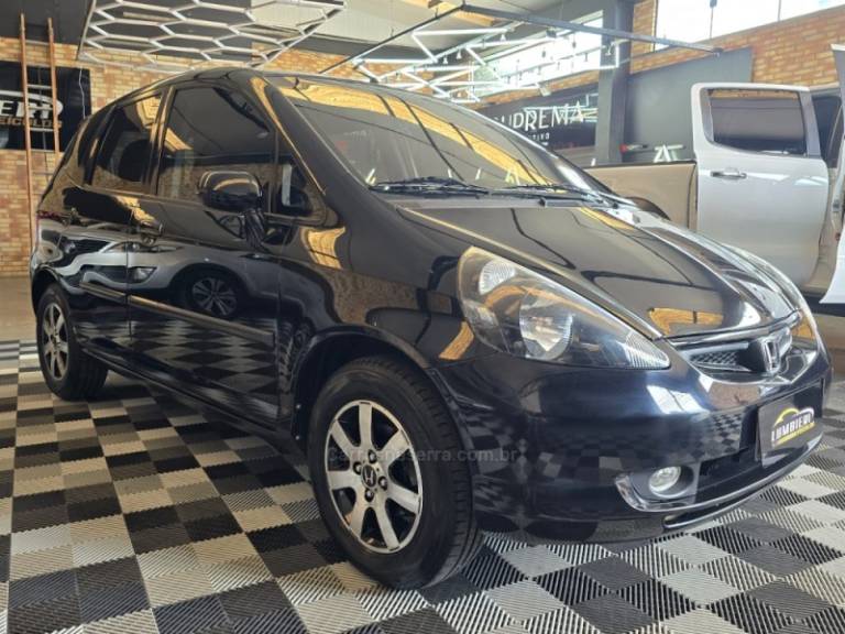 HONDA - FIT - 2004/2005 - Preta - R$ 29.900,00
