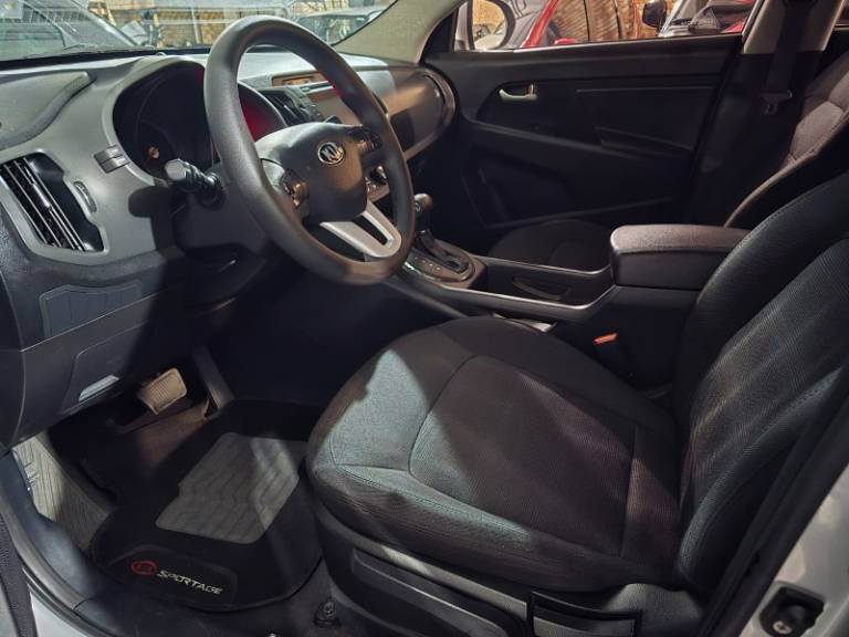 KIA MOTORS - SPORTAGE - 2013/2014 - Prata - R$ 79.900,00