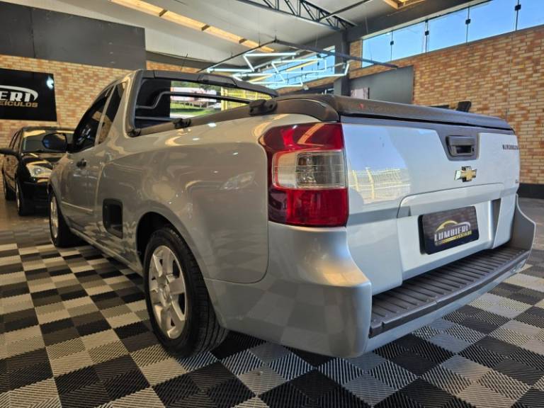 CHEVROLET - MONTANA - 2011/2012 - Prata - R$ 41.900,00