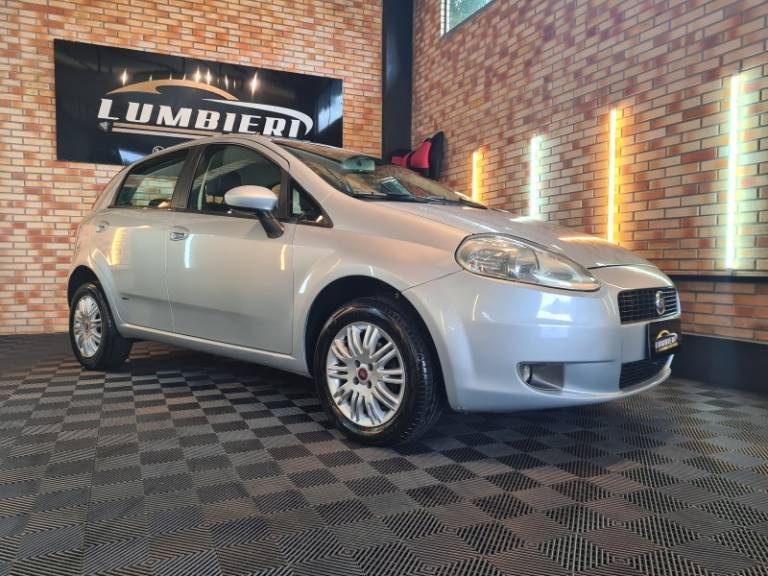 FIAT - PUNTO - 2011/2012 - Prata - R$ 37.900,00