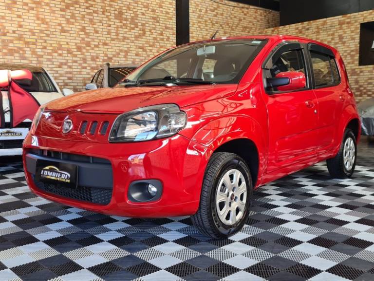 FIAT - UNO - 2011/2012 - Prata - R$ 26.900,00