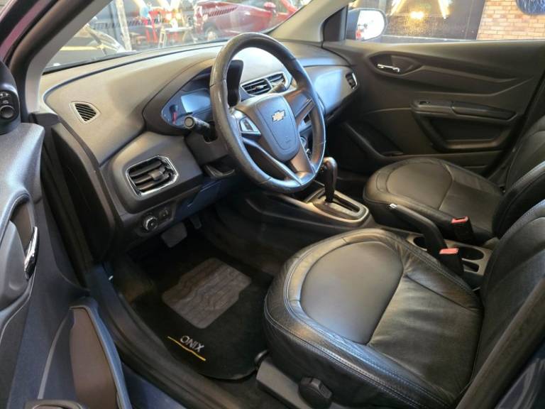 CHEVROLET - ONIX - 2013/2014 - Azul - R$ 55.900,00