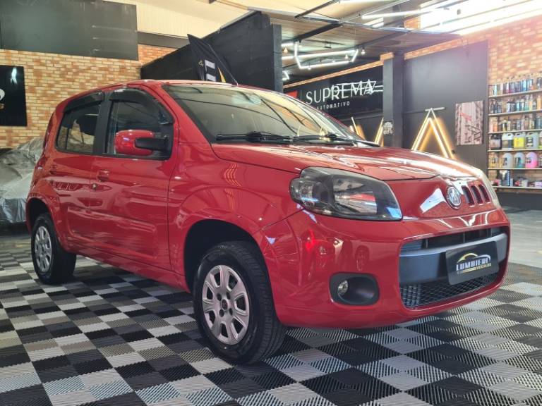 FIAT - UNO - 2011/2012 - Prata - R$ 26.900,00