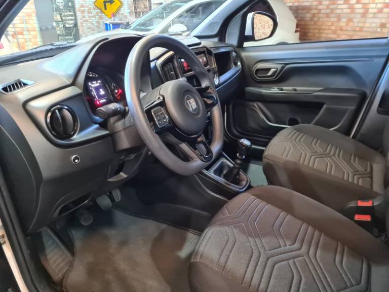 FIAT - STRADA - 2023/2023 - Branca - Sob Consulta