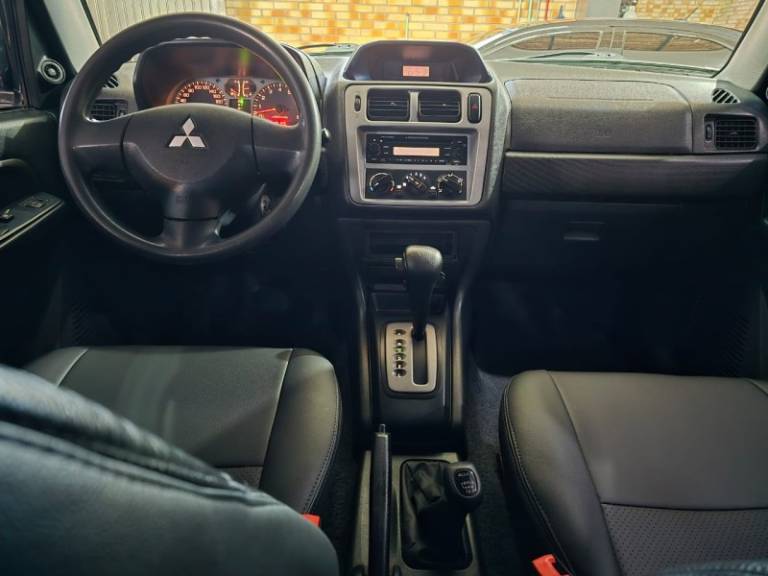 MITSUBISHI - PAJERO TR4 - 2009/2009 - Preta - R$ 53.900,00