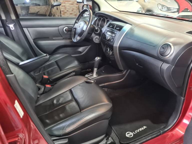 NISSAN - LIVINA - 2011/2012 - Vermelha - R$ 38.900,00