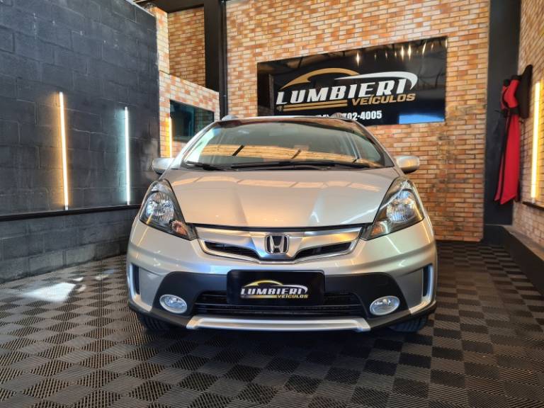 HONDA - FIT - 2013/2013 - Prata - R$ 58.900,00