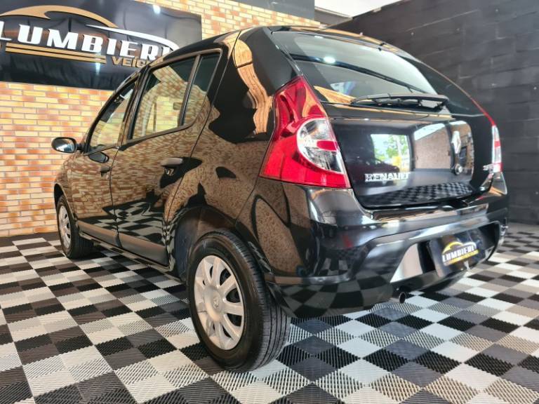 RENAULT - SANDERO - 2009/2009 - Preta - R$ 24.500,00