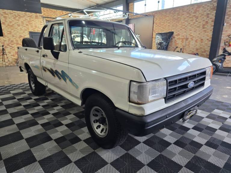 FORD - F-1000 - 1992/1993 - Branca - Sob Consulta