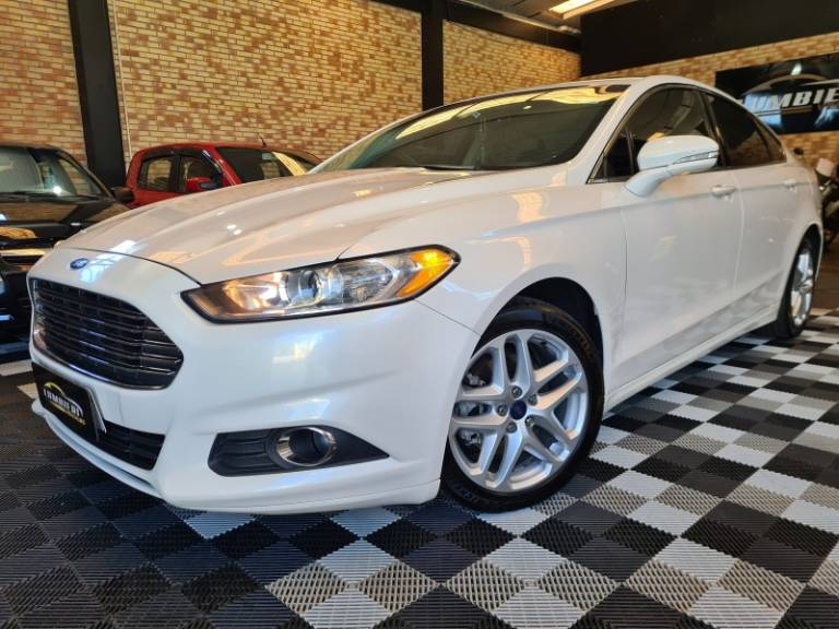 FORD - FUSION - 2013/2013 - Branca - R$ 68.900,00